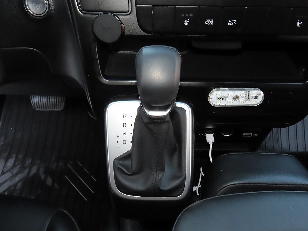 Hyundai Staria — photo 11
