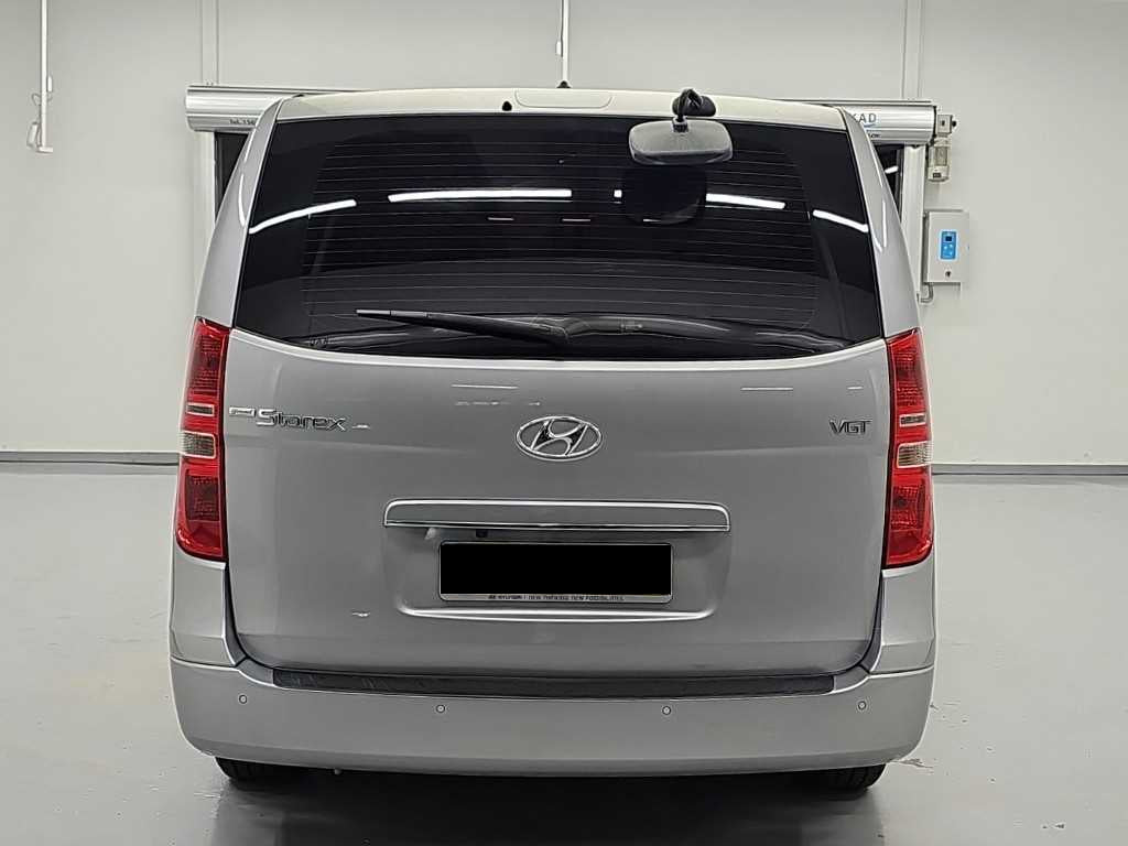 Hyundai Starex — photo 03