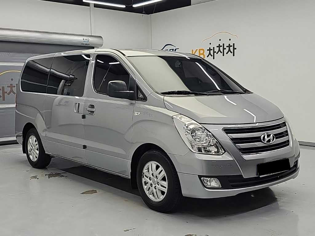 Hyundai Starex — photo 04