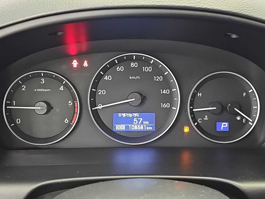Hyundai Starex — photo 06