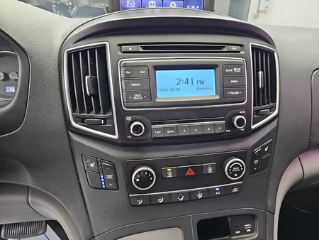 Hyundai Starex — photo 10