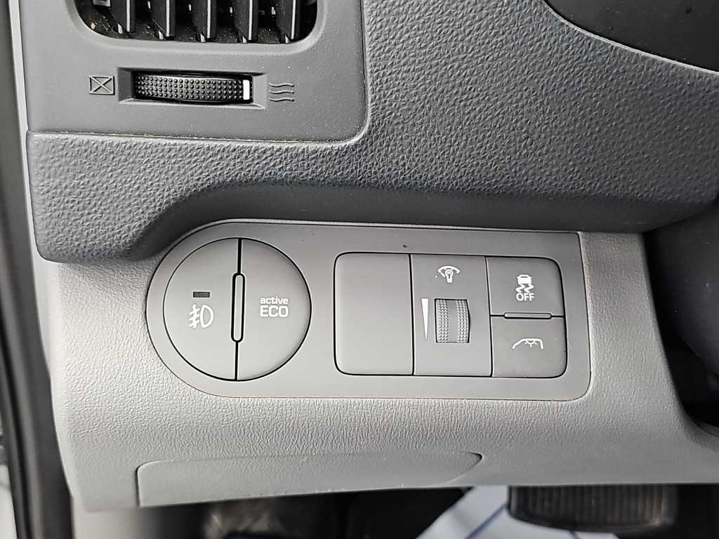 Hyundai Starex — photo 16