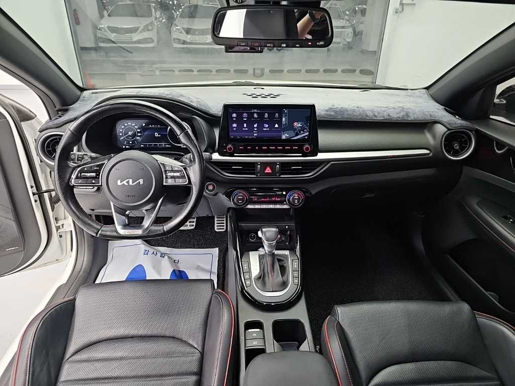 Kia K3 — photo 07