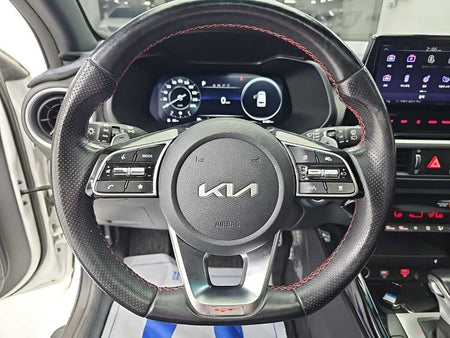 Kia K3 — photo 09