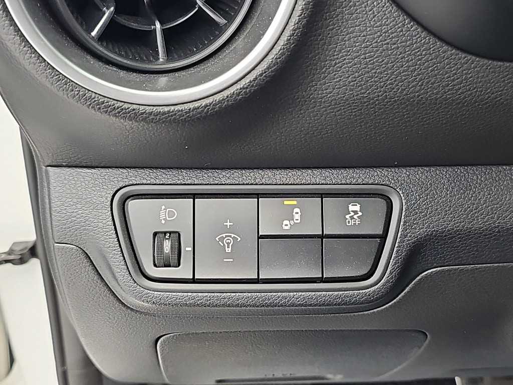 Kia K3 — photo 19