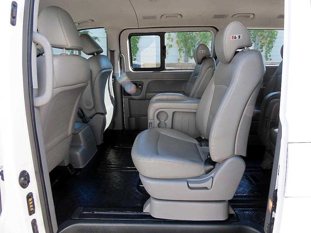 Hyundai Starex — photo 06