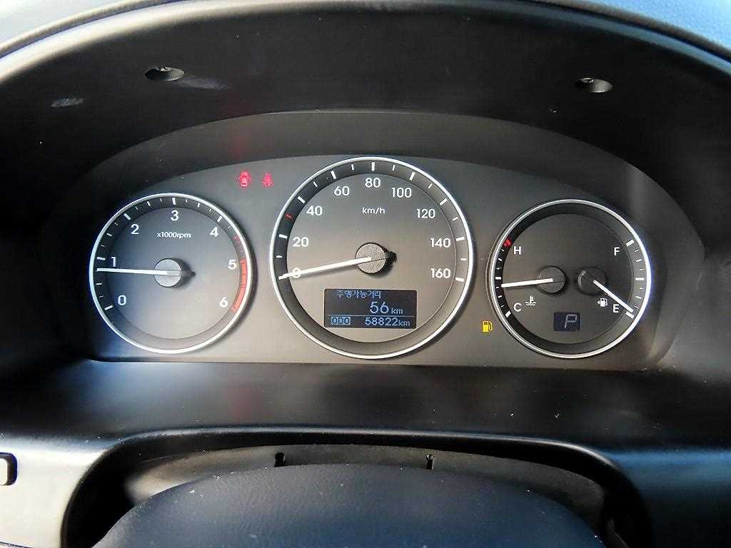 Hyundai Starex — photo 10