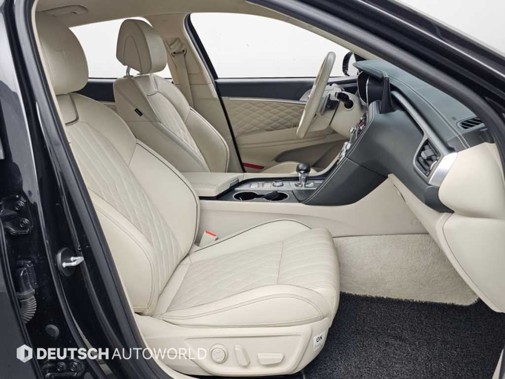 Genesis G70 — photo 10