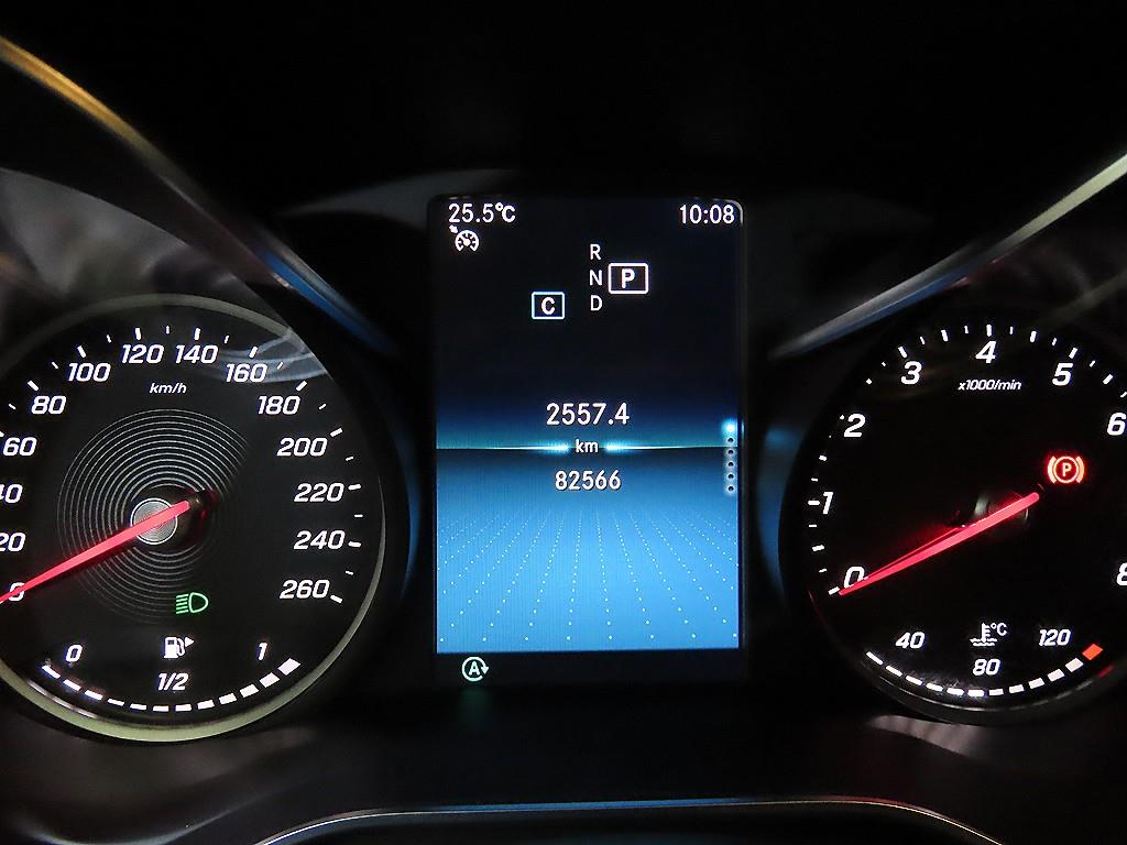 Mercedes-Benz C-Class — photo 14