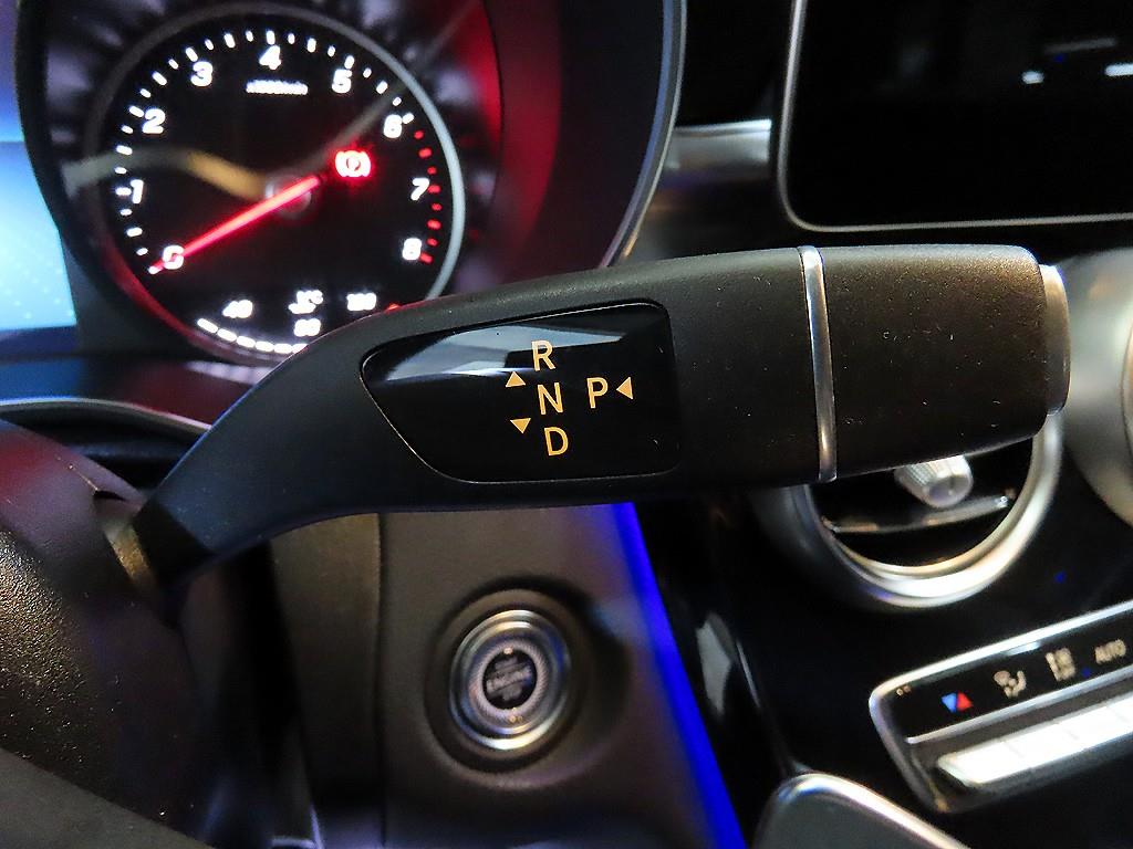 Mercedes-Benz C-Class — photo 17