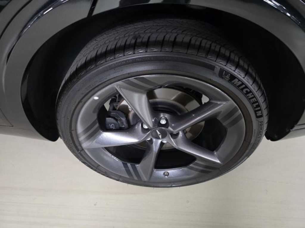 Genesis GV70 — photo 10