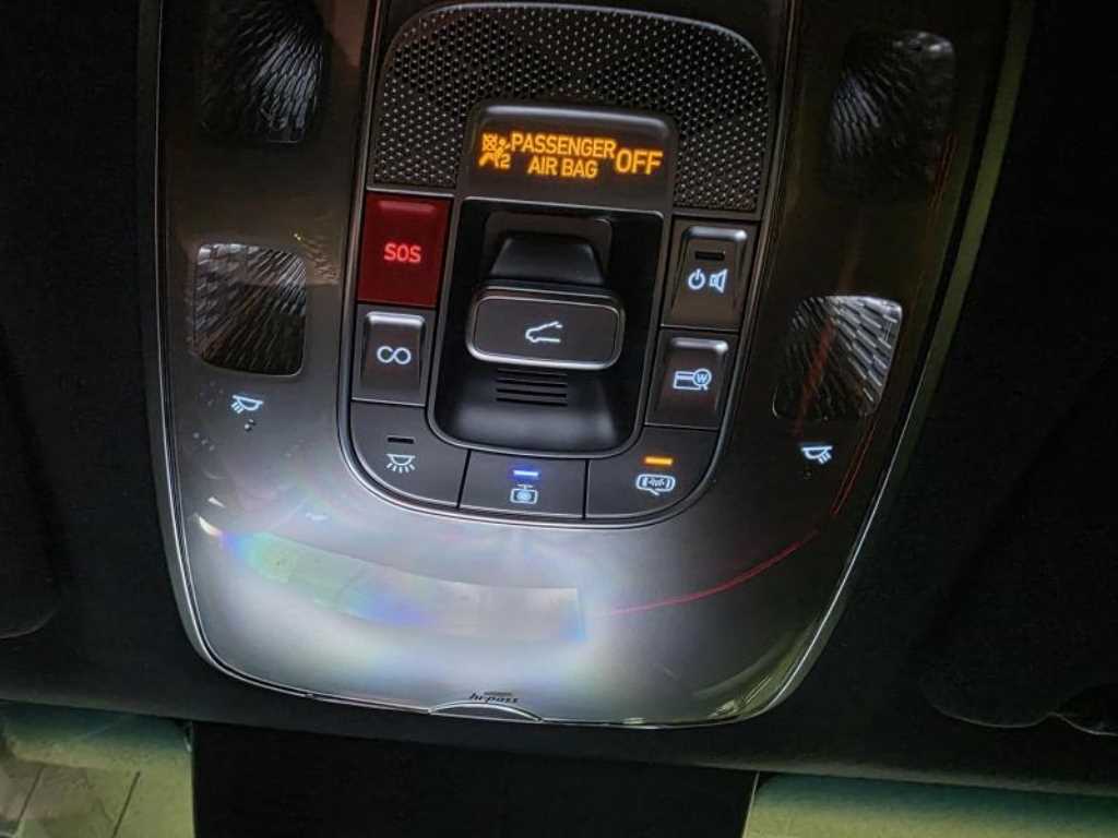 Genesis GV70 — photo 16