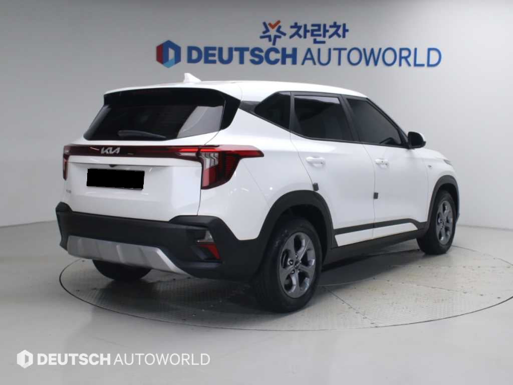 Kia Seltos — photo 02