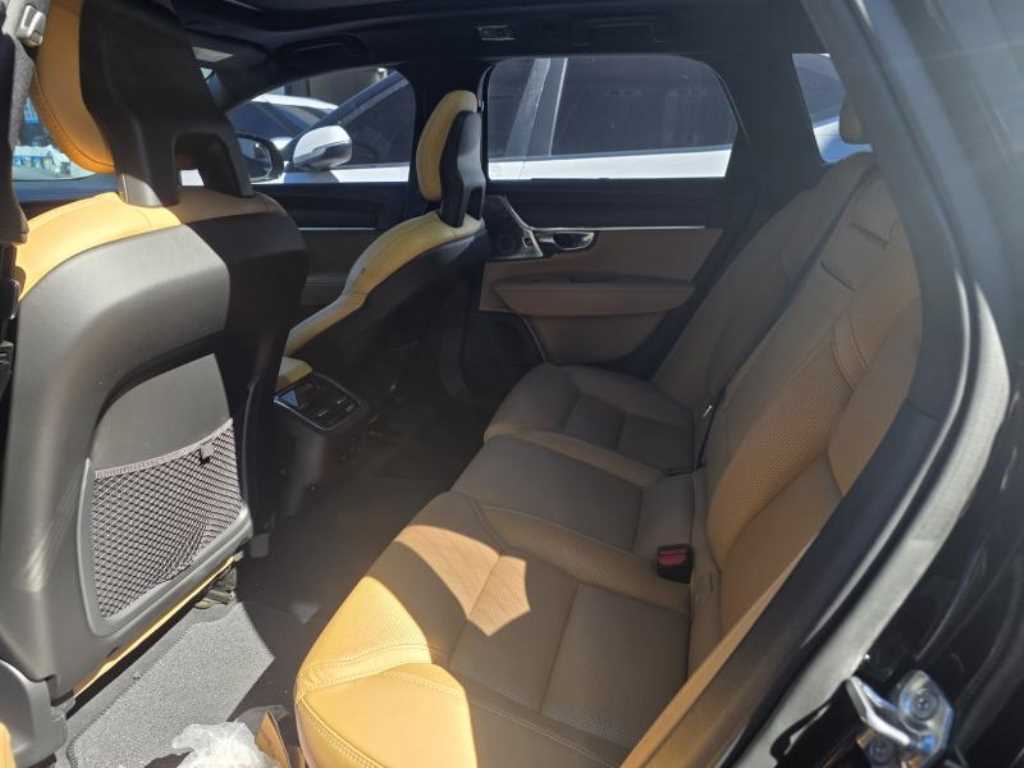 Volvo V90 — photo 04