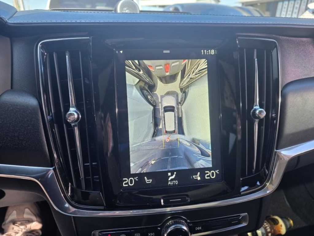 Volvo V90 — photo 09