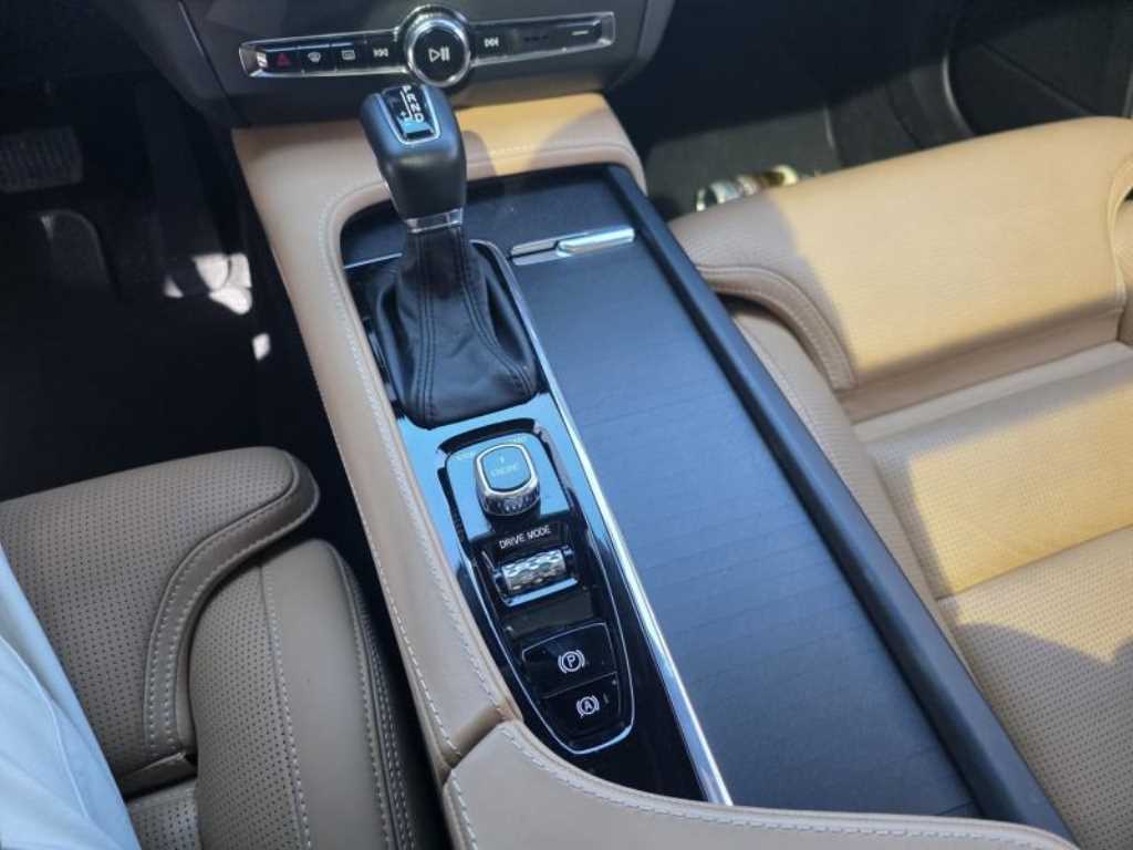 Volvo V90 — photo 11