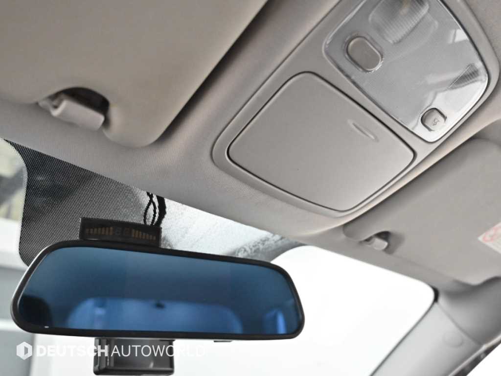 Kia Carens — photo 18