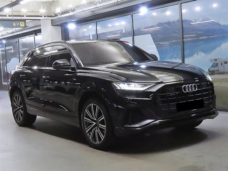 Audi Q8 — photo 01