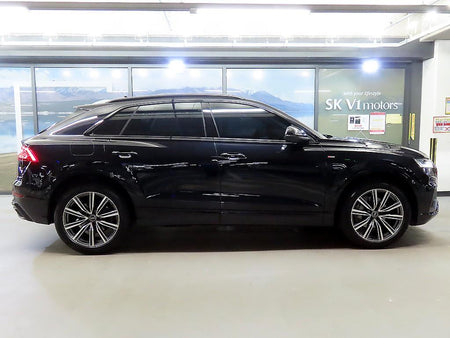 Audi Q8 — photo 03