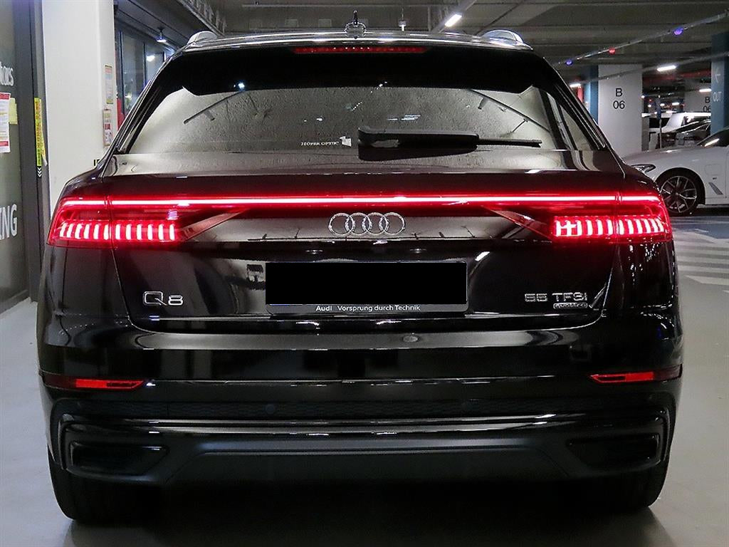 Audi Q8 — photo 05
