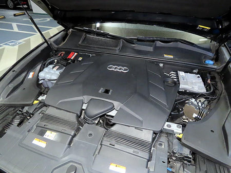 Audi Q8 — photo 19