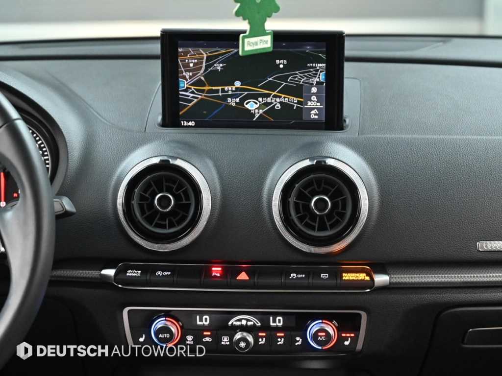 Audi A3 — photo 14