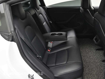 Tesla Model 3 — photo 12