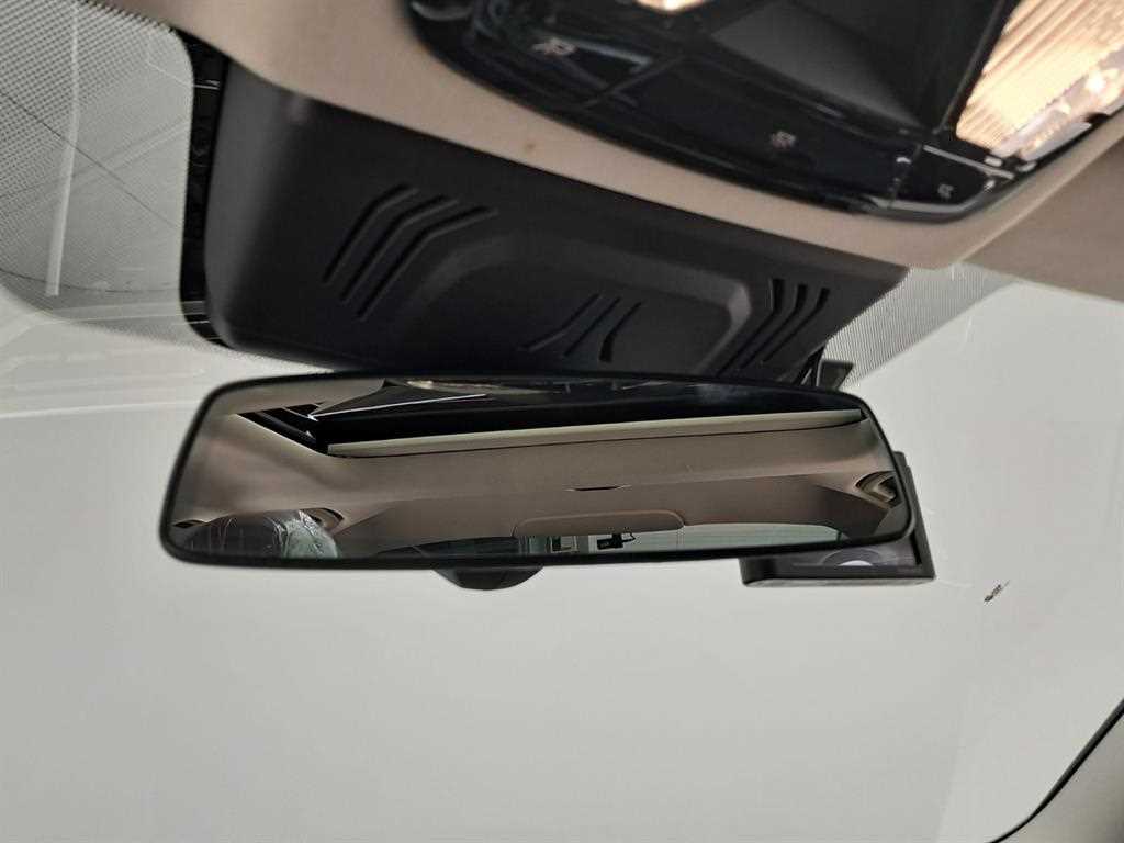 BMW 3-Series — photo 15