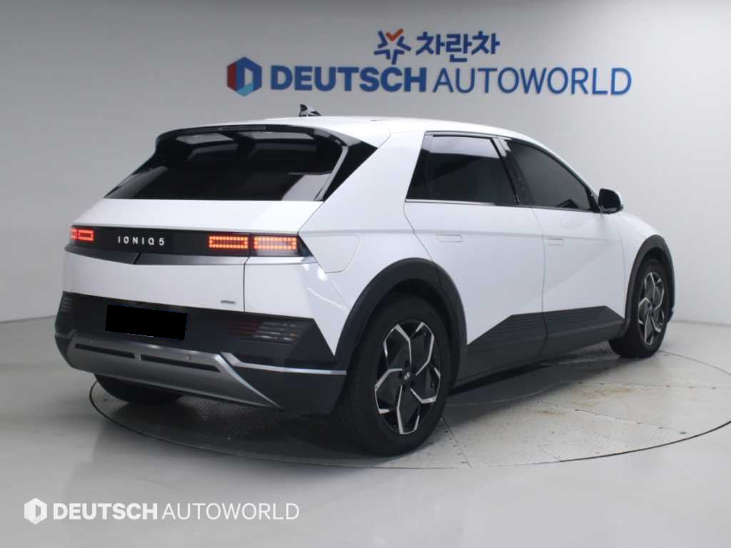Hyundai Ioniq5 — photo 02