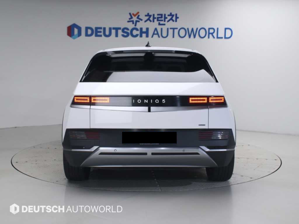 Hyundai Ioniq5 — photo 04