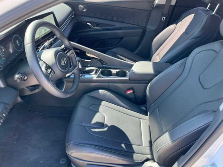 Hyundai Avante — photo 05