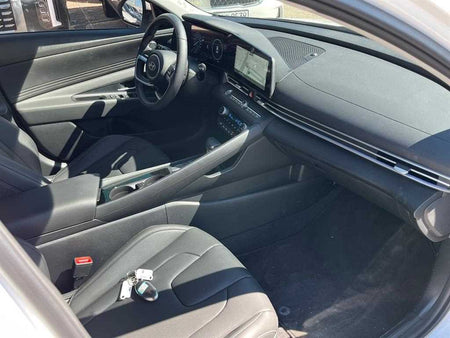 Hyundai Avante — photo 19