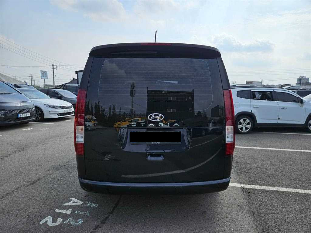 Hyundai Staria — photo 04