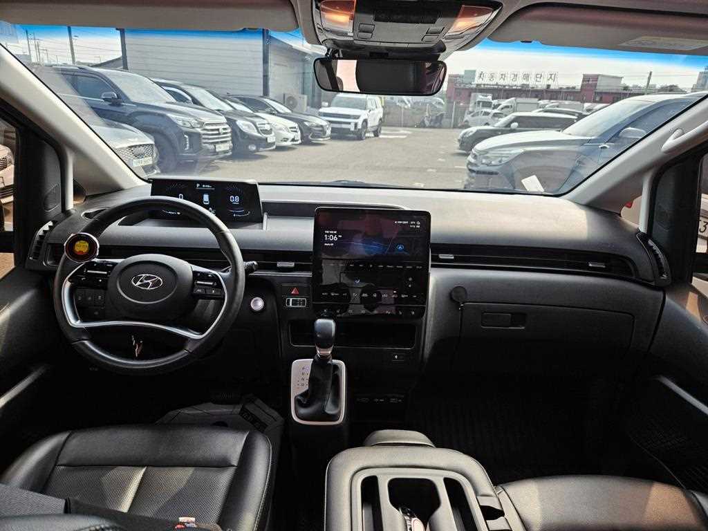 Hyundai Staria — photo 08