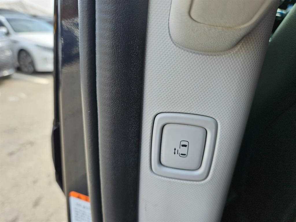 Hyundai Staria — photo 16