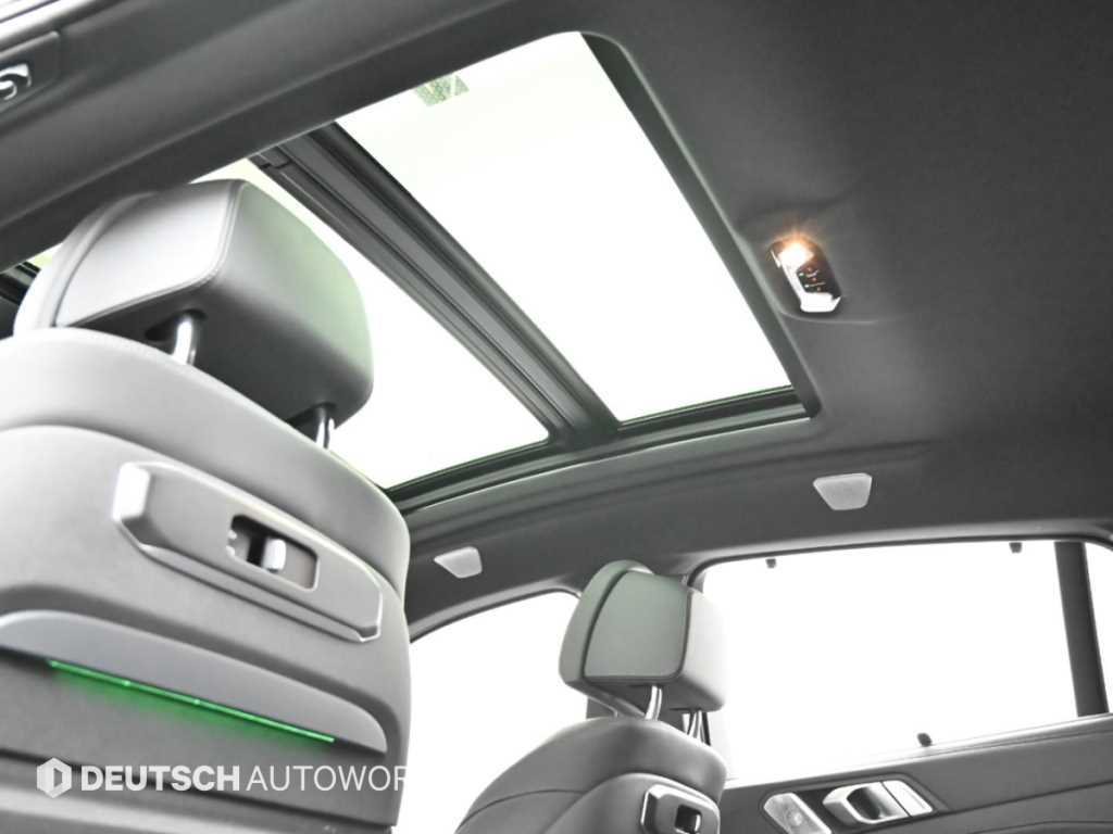 BMW X6 — photo 18