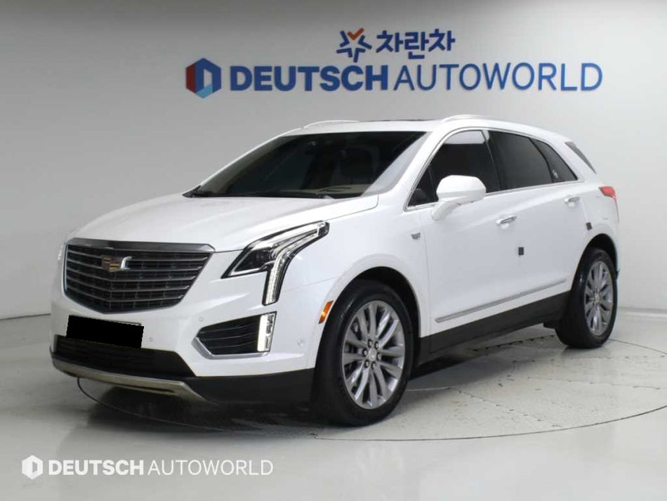 Cadillac XT5 — photo 01