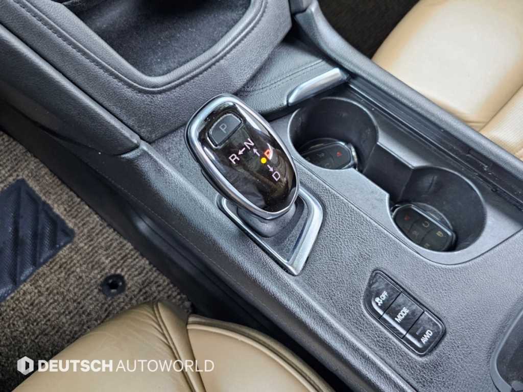 Cadillac XT5 — photo 09