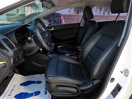 Kia K3 — photo 05