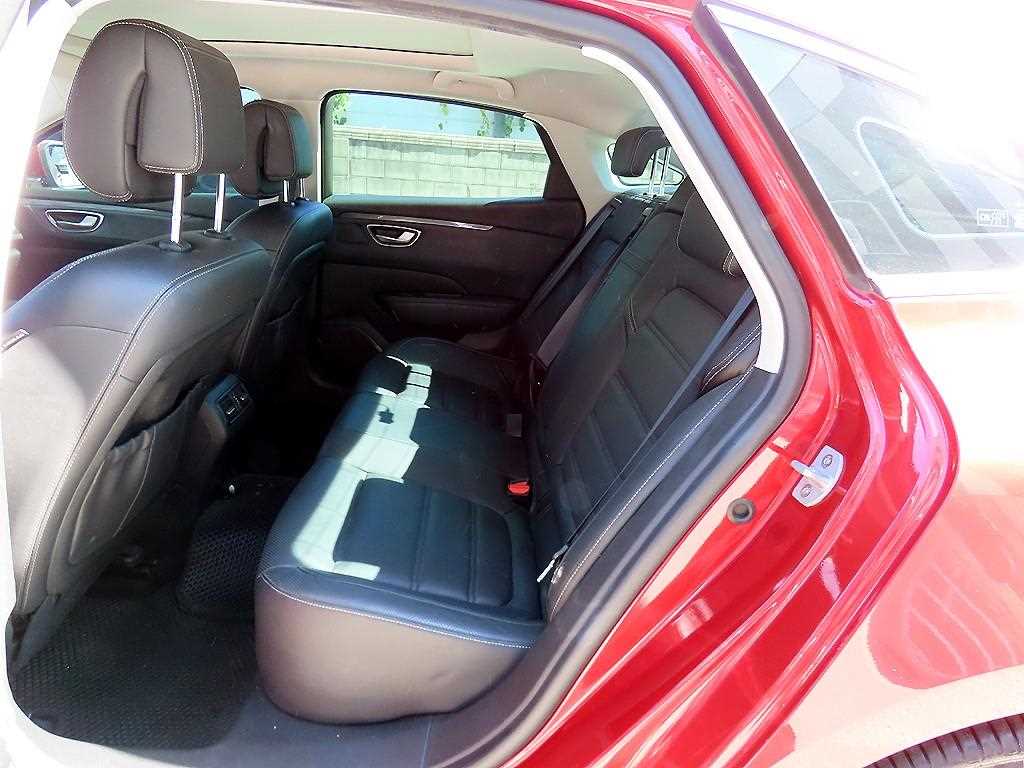 RENAULT SM6 — photo 06