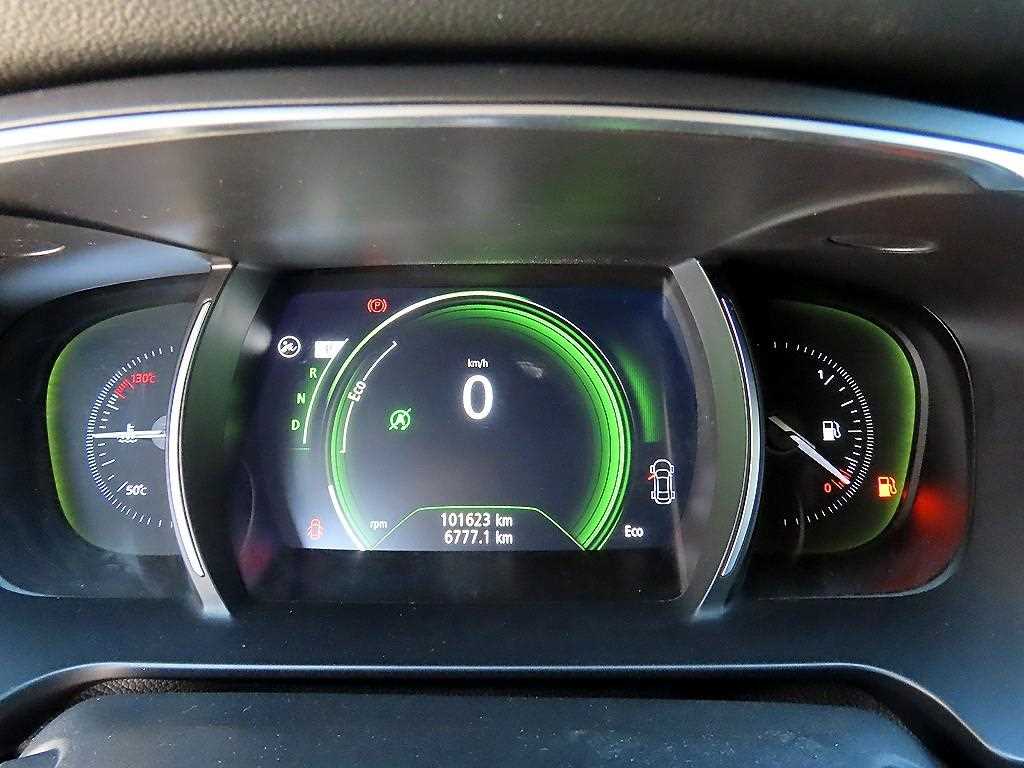 RENAULT SM6 — photo 09