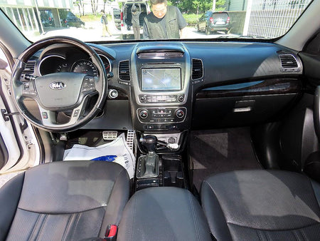 Kia Sorento — photo 07