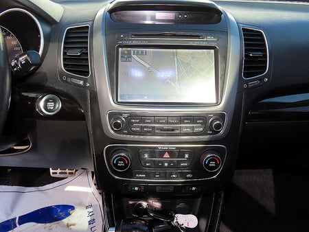 Kia Sorento — photo 12