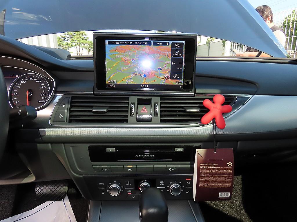 Audi A6 — photo 13