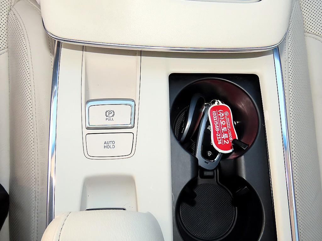 Hyundai Grandeur — photo 13