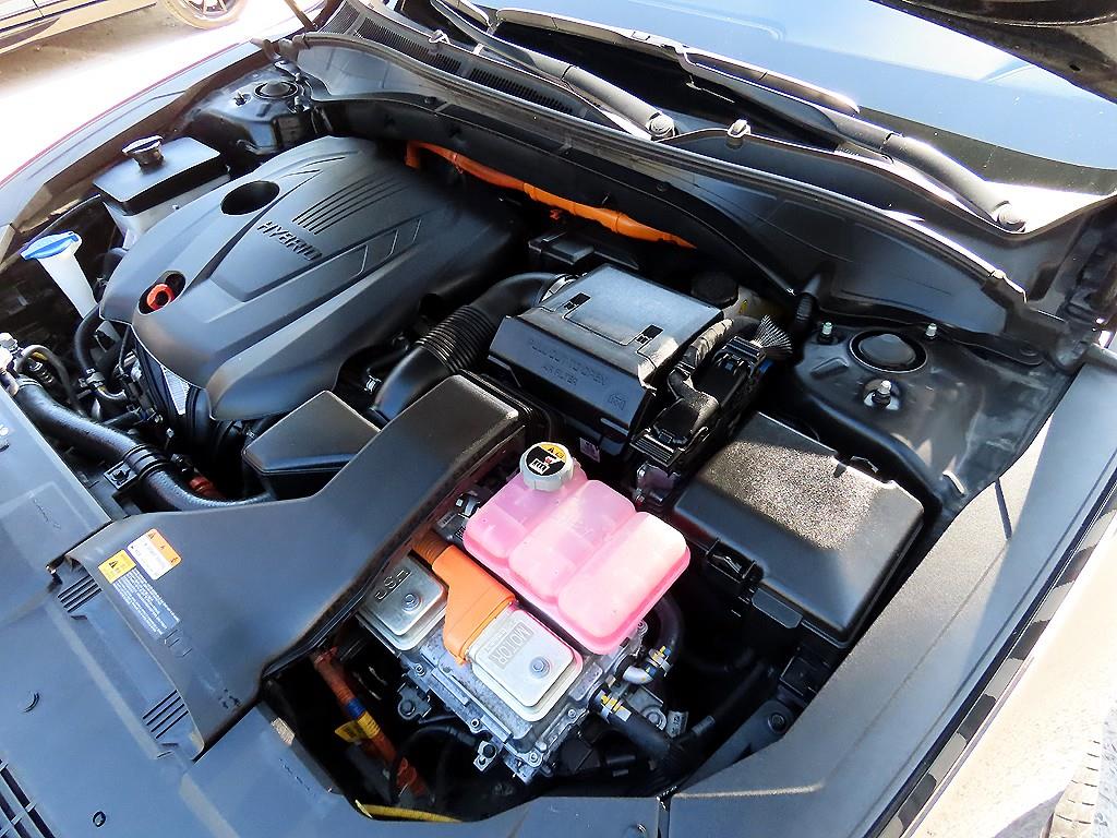 Hyundai Grandeur — photo 19
