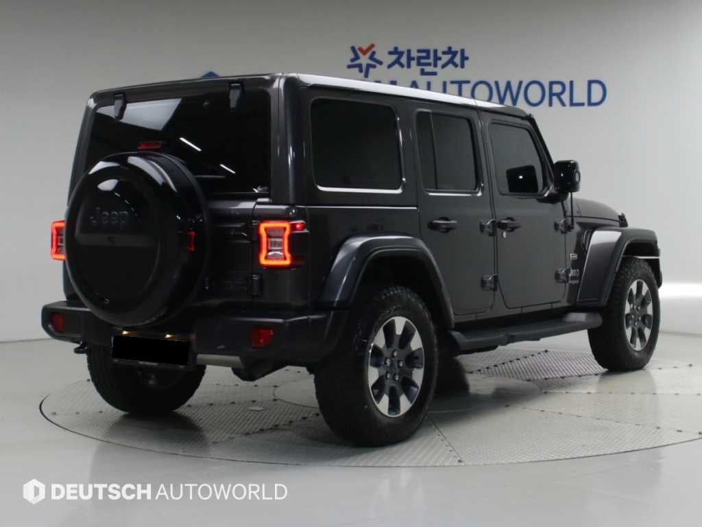 Jeep Wrangler — photo 02