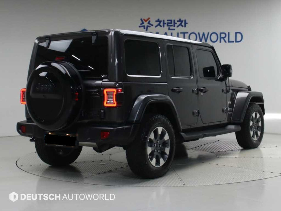 Jeep Wrangler — photo 02