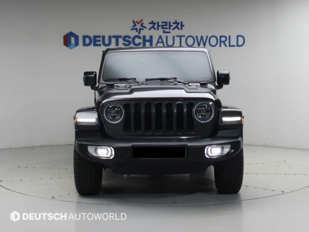 Jeep Wrangler — photo 03