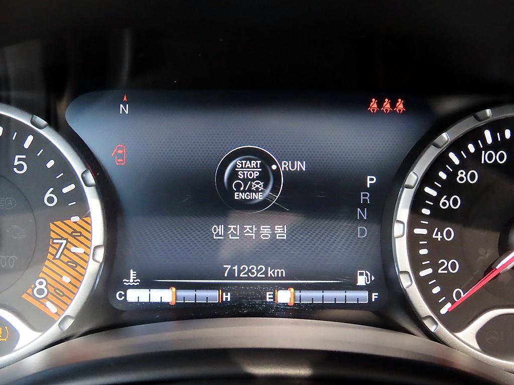 Jeep Renegade — photo 09